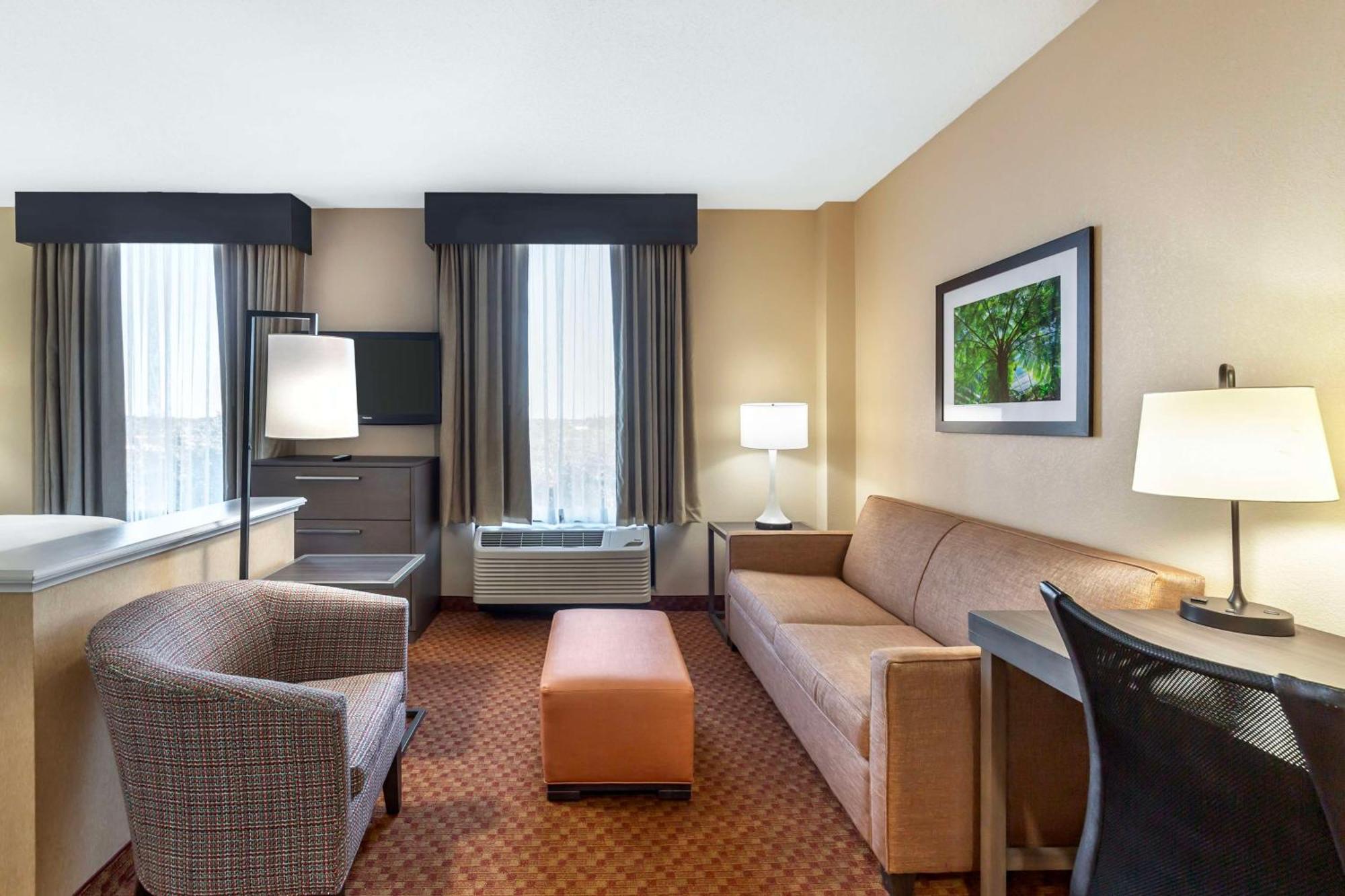 Best Western Plus Kendall Hotel & Suites The Crossings Extérieur photo